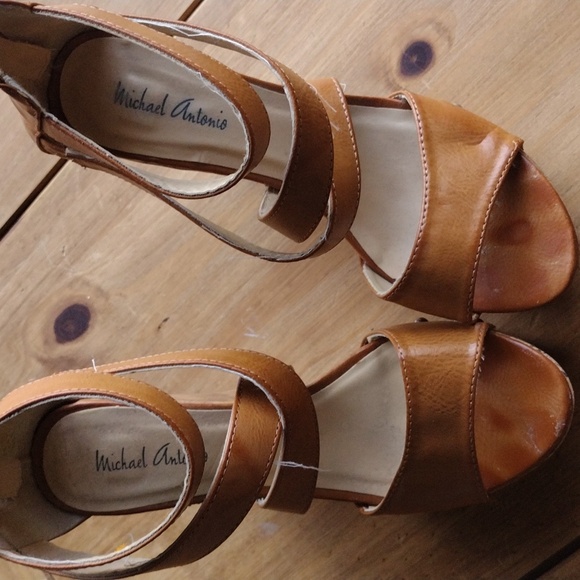 Michael Antonio size 6 1/2 women's shoe - Picture 1 of 5